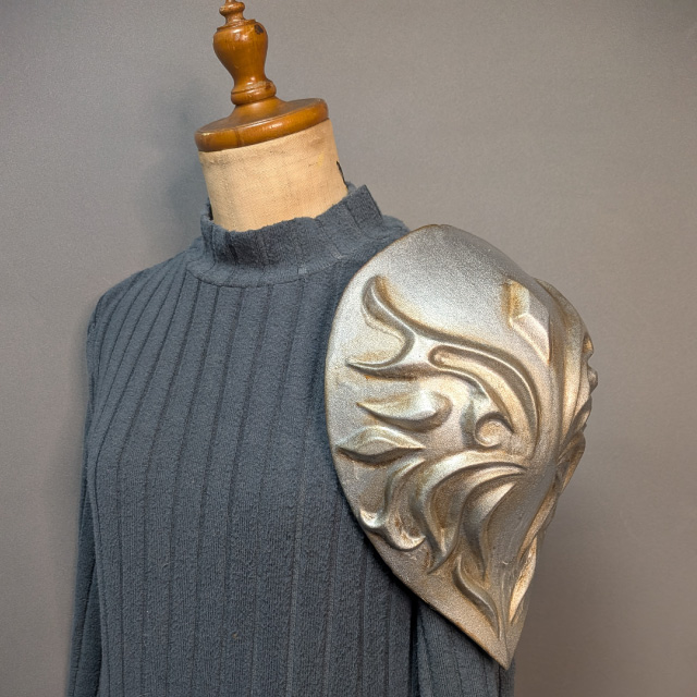 【本店11F】5/24 神海霧いちごと作る皮貼りのような塗装仕上げ肩アーマー