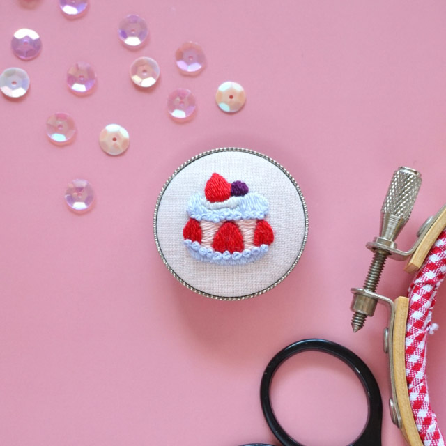 【本店11F】5/27 かりんと作るマカロンケーキの刺繍ブローチ