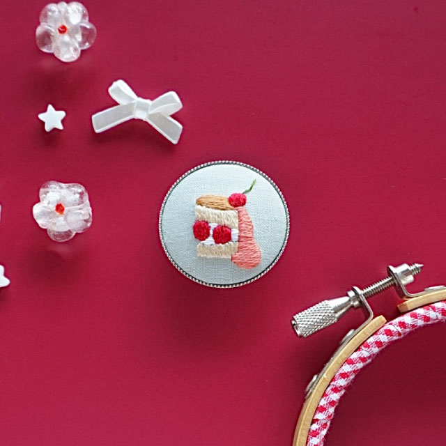 【本店11F】6/24 かりんと作るチェリーのスコーンの刺繍ブローチ