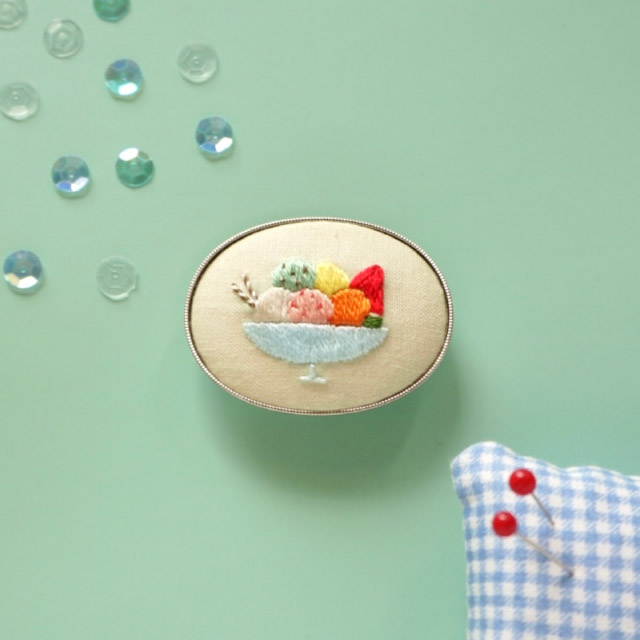 【本店11F】8/11 食べ物刺繍作家かりんと作るアイスの手刺繍ブローチ