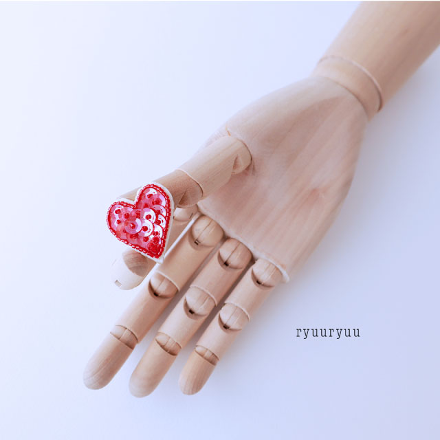 【本店11F】8/19 流流ryuuryuuと作る小さいハートのブローチ