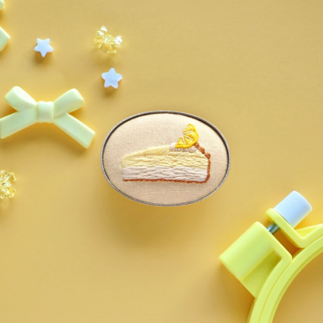 【本店11F】8/23 食べ物刺繍作家かりんと作るレモンタルトの手刺繍ブローチ