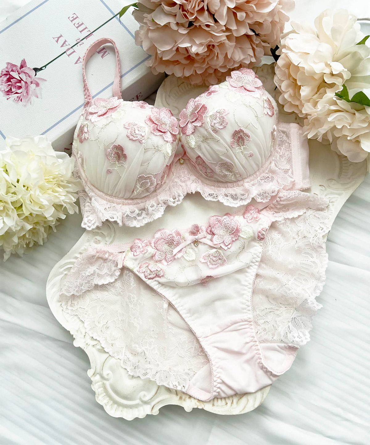 26-38525|ナルエー ティア 26-38525シリーズ ブラジャー単品 Nベーシックブラ BCDEFカップ アンダー65/70/75cm