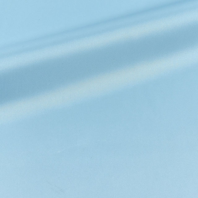 131.うす水色