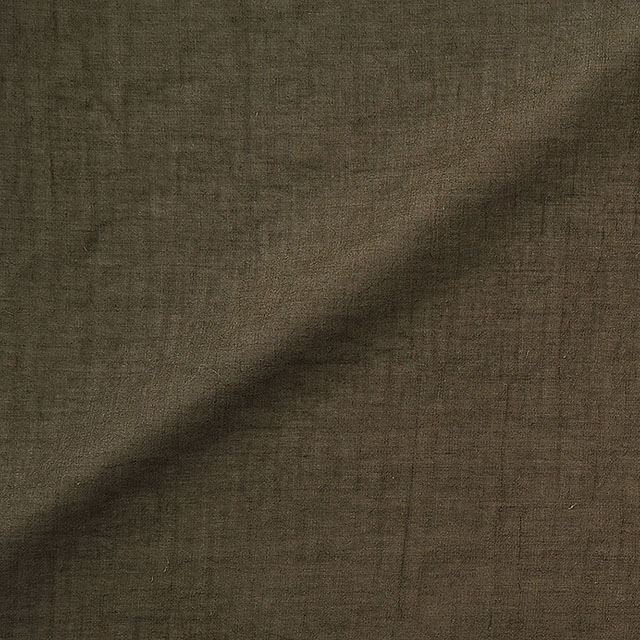 17.カーキ