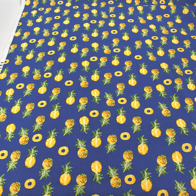 生地 シーチングプリント パイナップル(7072) 2D.ネイビー 99Zz99_