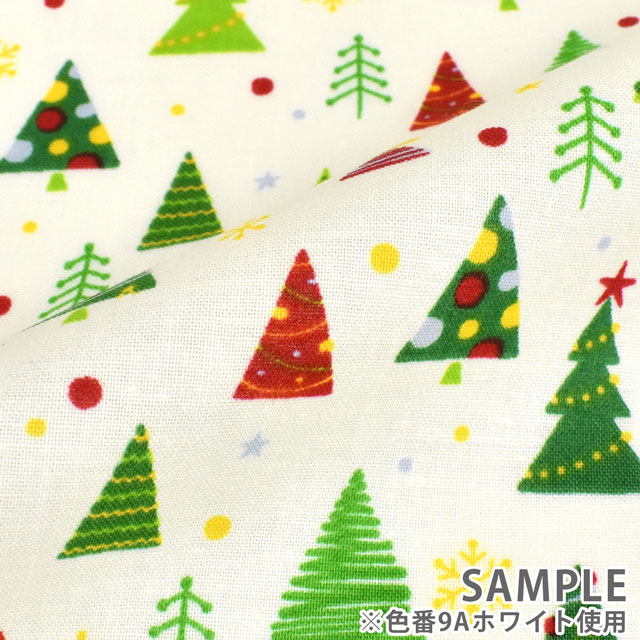 生地 クリスマスプリント カラフルツリー/シーチング（7083） 9A.ホワイト (M)_1f_(9A.ホワイト): 新宿オカダヤ