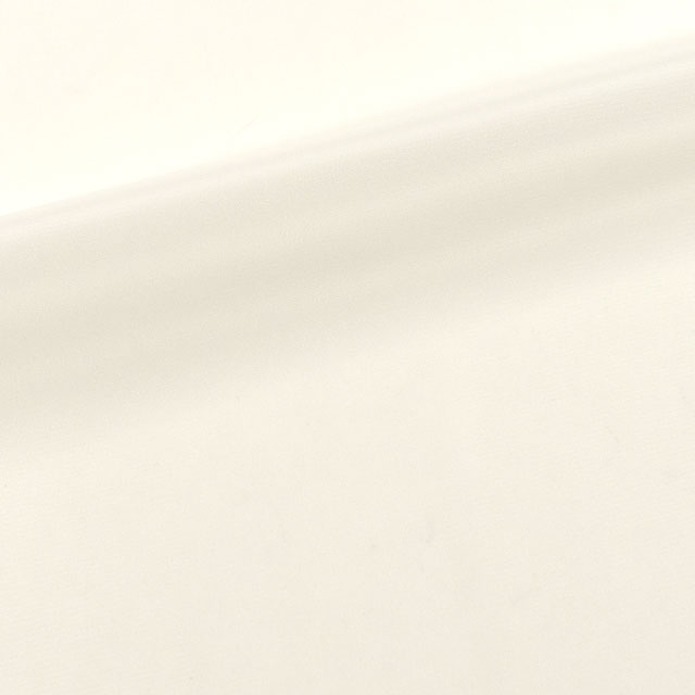 361.オフ白
