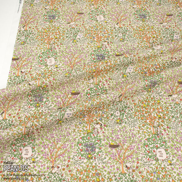 生地 LIBERTY FABRICS リバティ・ファブリックス タナローン PEANUTS(TM) COLLECTION Woodstock Day ウッドストック・デイ(DC33936) J24D.グリーン 09Ac03j