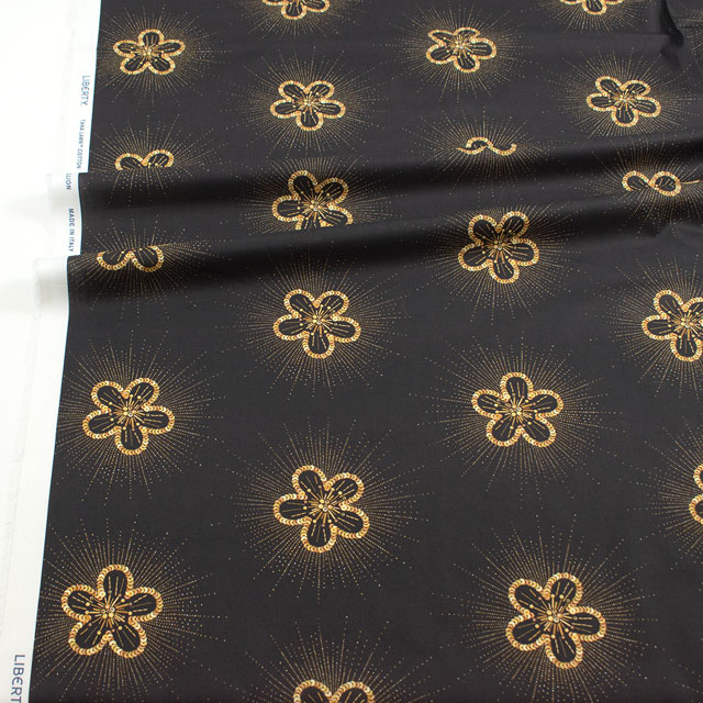 生地 LIBERTY FABRICS リバティ・ファブリックス タナローン 2026SS Floral Rebellion Sequin Sparkle シークイン・スパークル(26-36361052) 26CU.ダーク 09Ac04j
