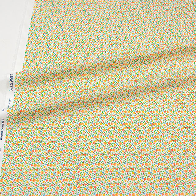 生地 LIBERTY FABRICS リバティ・ファブリックス タナローン 2026SS Ceramic Bloom Glazed Meadow グレイズド・メドゥ(26-363J75922) 26BU.イエロー 09Ac04j