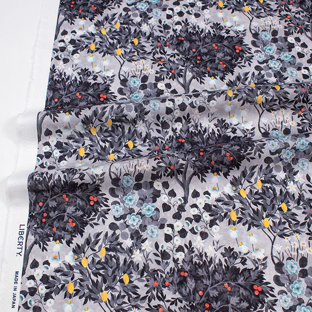 生地 LIBERTY FABRICS リバティ・ファブリックス タナローン 2026AW DESIGN. NATURE. ART. Garden Fresco ガーデン・フレスコ(DC35729) J26B.グレー 09Ac04j
