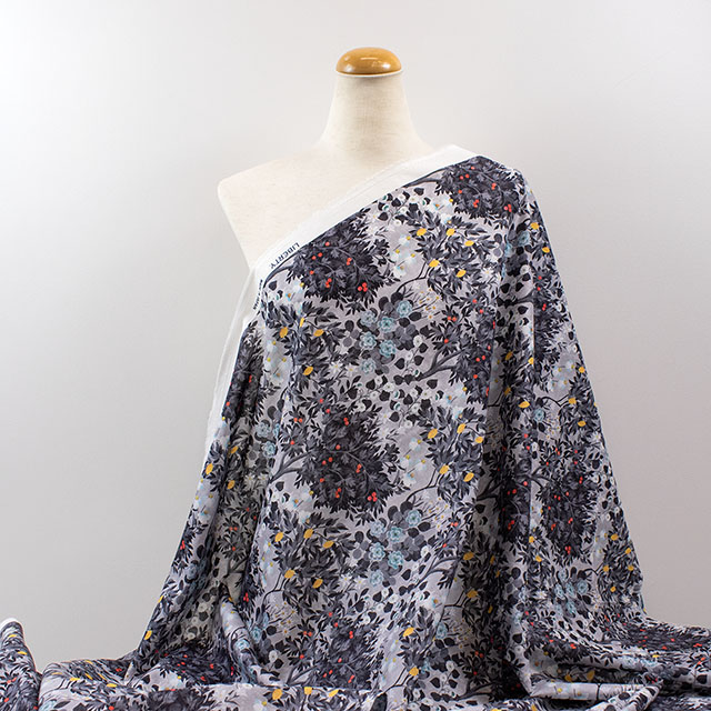 生地 LIBERTY FABRICS リバティ・ファブリックス タナローン 2026AW DESIGN. NATURE. ART. Garden Fresco ガーデン・フレスコ(DC35729) J26B.グレー 09Ac04j