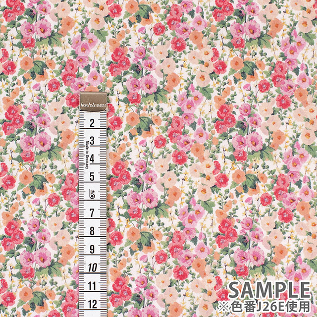 生地 LIBERTY FABRICS リバティ・ファブリックス タナローン 2026AW DESIGN. NATURE. ART. Gertrude's Flowers ガートルーズ・フラワーズ(DC35735) J26D.ペールブルー 09Ac04j