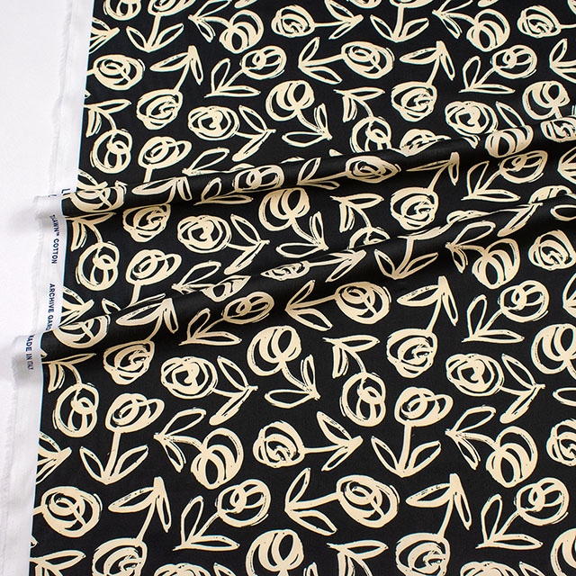 生地 LIBERTY FABRICS リバティ・ファブリックス 2026AW Archive Garden Paintbrush Blossom ペイントブラッシュ・ブロッサム(26-363J7523) 26CU.ブラック 09Ac04j