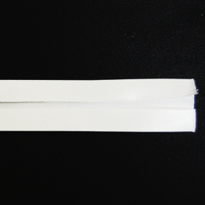 シルクバイアステープ シルクライン両折（C100） 25mm幅 白 (H)_4b_