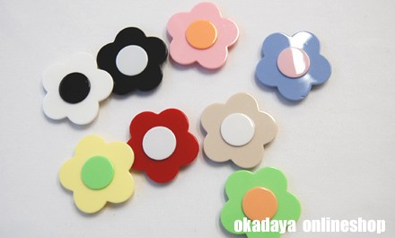 お花ボタン 13mm 1 白 黒 H 6a オカダヤ Okadaya 布 生地 毛糸 手芸用品の専門店