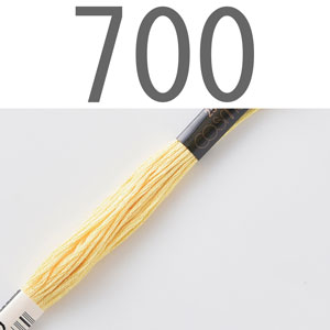 700