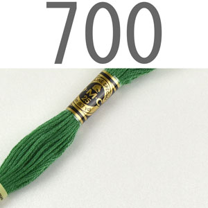 700